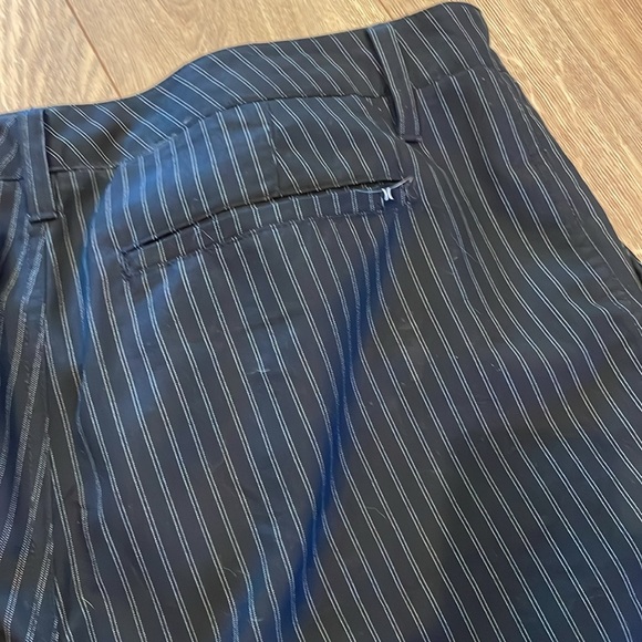 Hurley black striped shorts size 32. Long style. - Picture 4 of 6